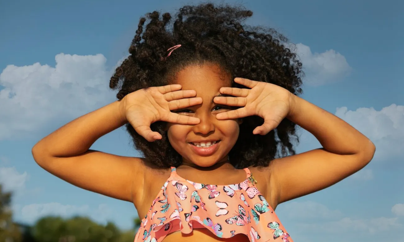 les peaux noires et métissées des enfants