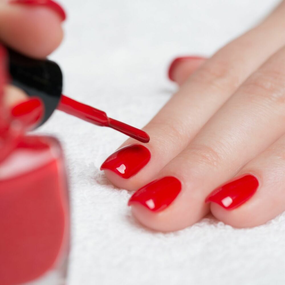 POSE DE VERNIS SEMI PERMANENT (VSP)+ MANUCURE