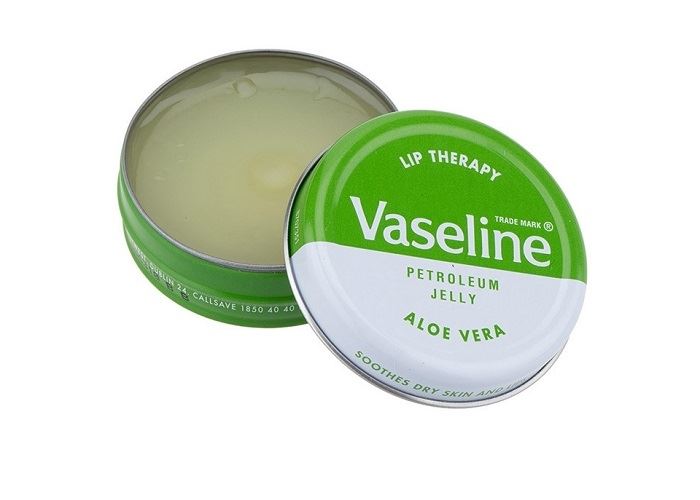 Vaseline lip therapy